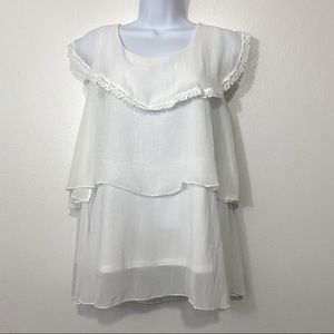 Pebble And Stone. Ladies Size Large White Sleeveless Top